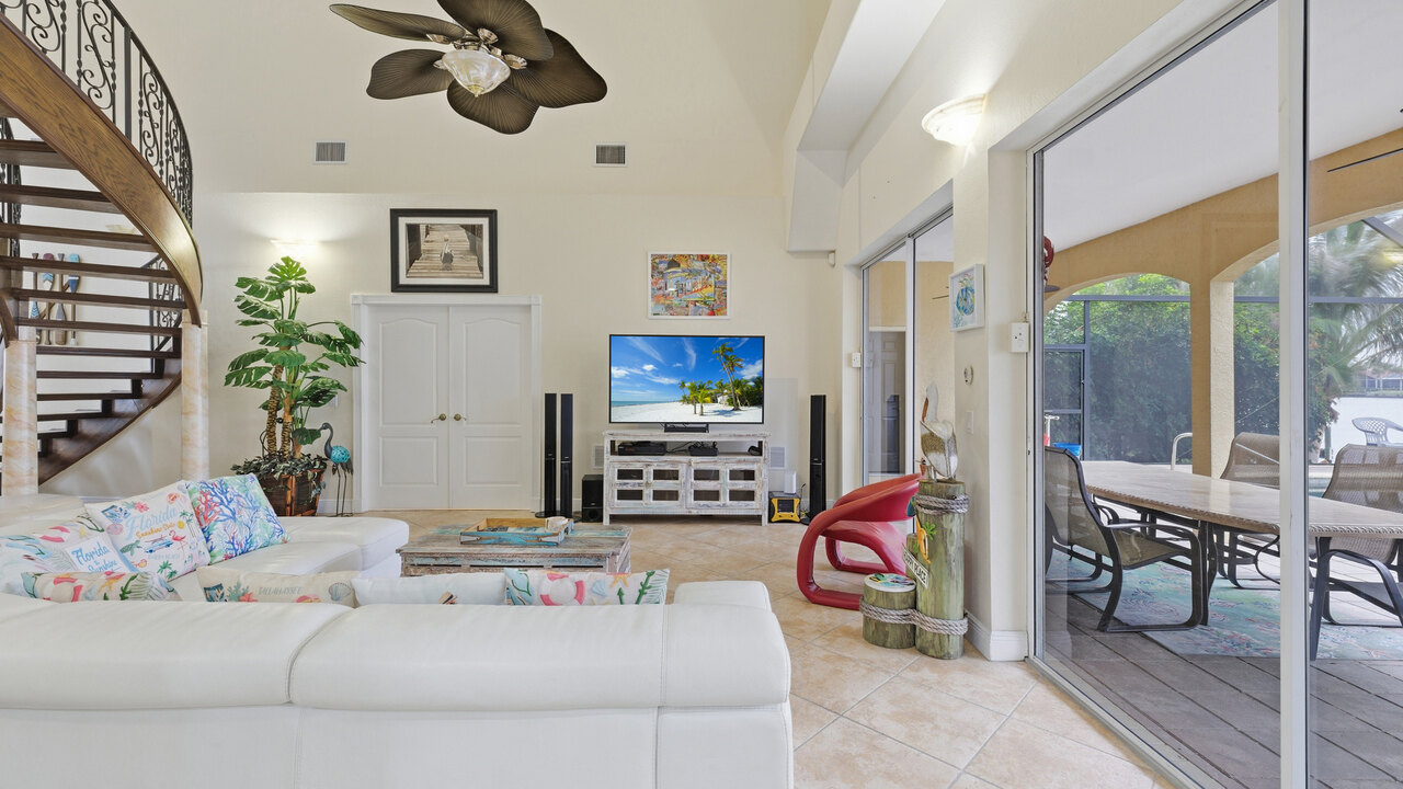 Estelle Villa - Image 5