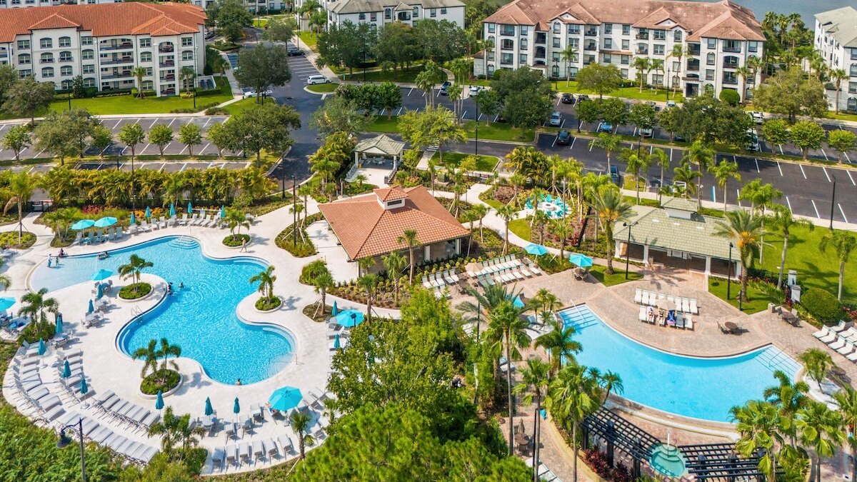 4862 Modern & Spacious 3BR/2BA Condo #304 - Image 25