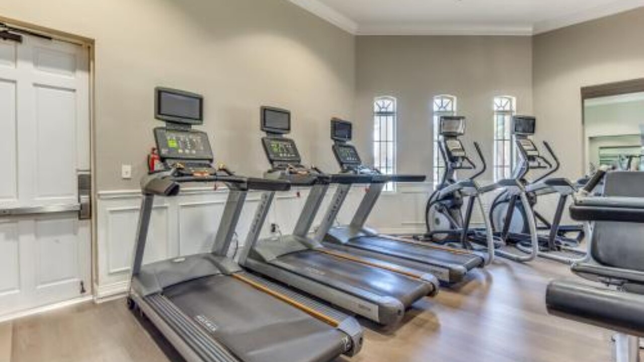 4862 Modern & Spacious 3BR/2BA Condo #304 - Image 28