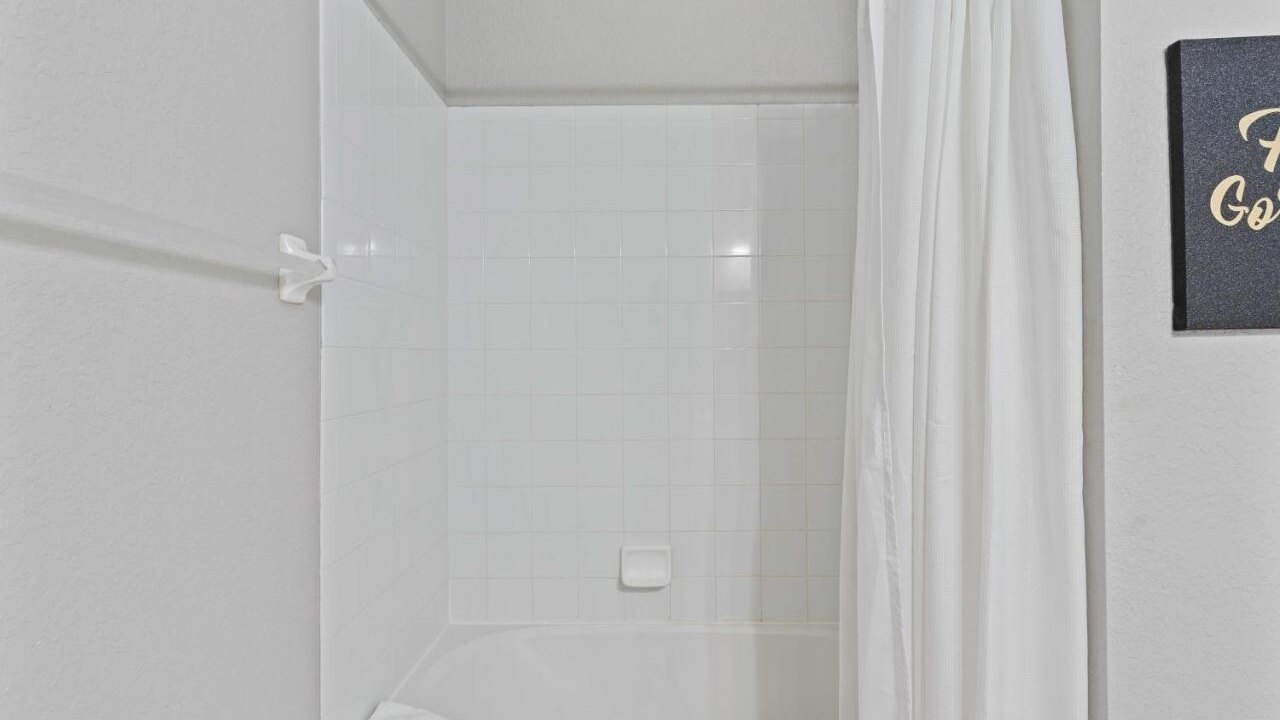 5048 Light and Airy Resort 4BD Apartment #407 - Image 23