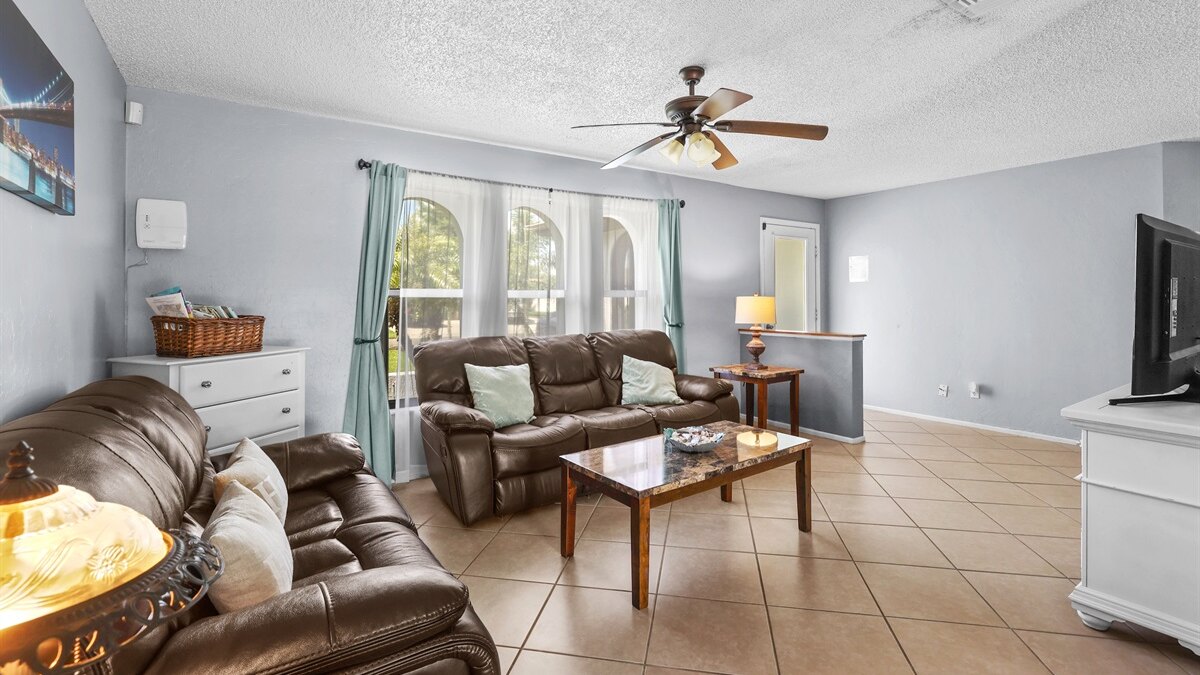 Florida Flair Villa - Image 3