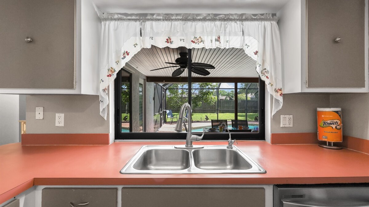 Florida Flair Villa - Image 8