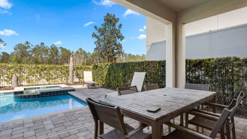 551-561--Multiple Family Homes 16 Rooms - Pool&Spa - Image 34