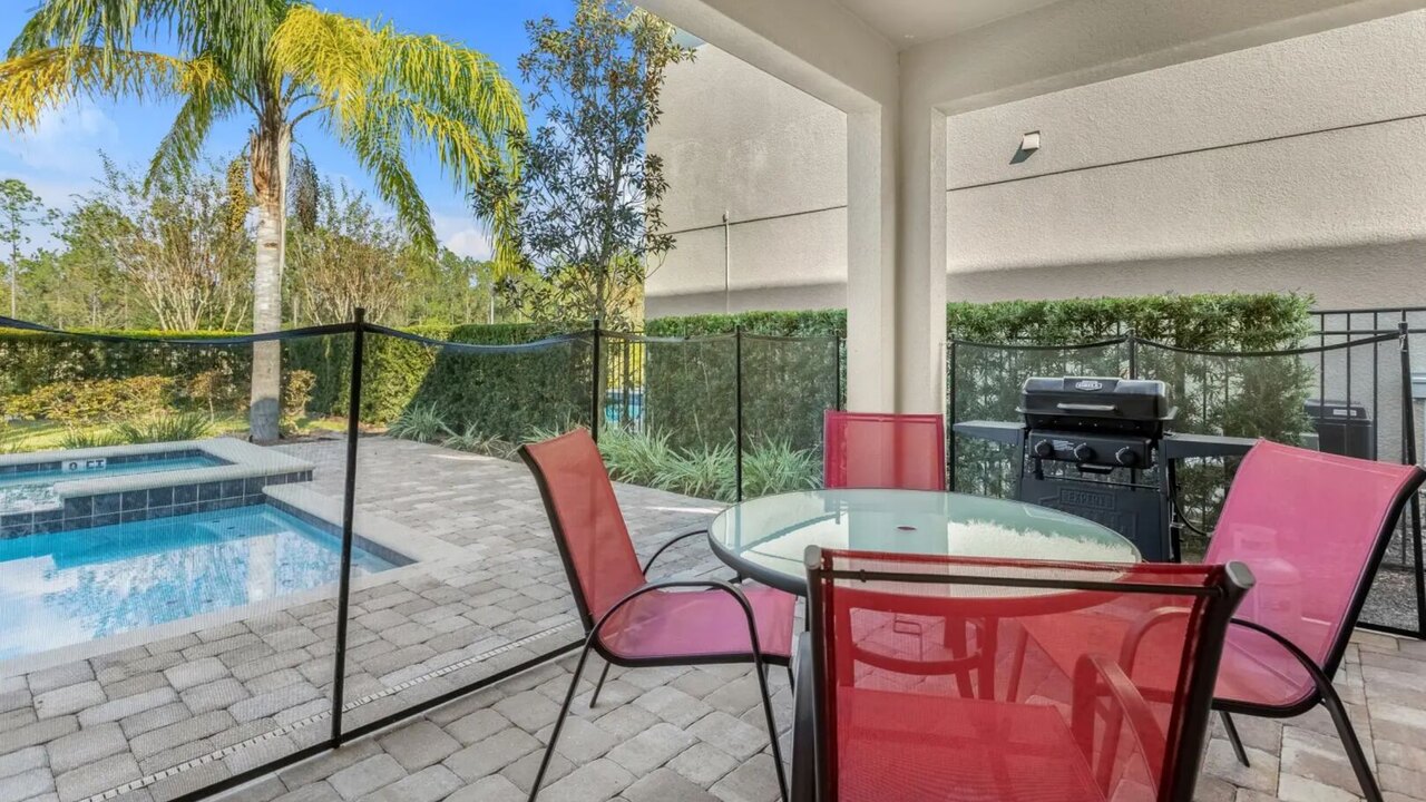 551-561--Multiple Family Homes 16 Rooms - Pool&Spa - Image 35