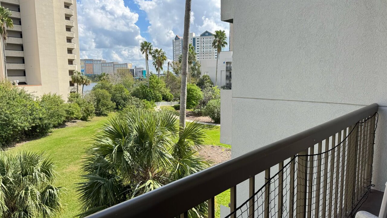 3315 Lake front near Universal Studio. - Image 23