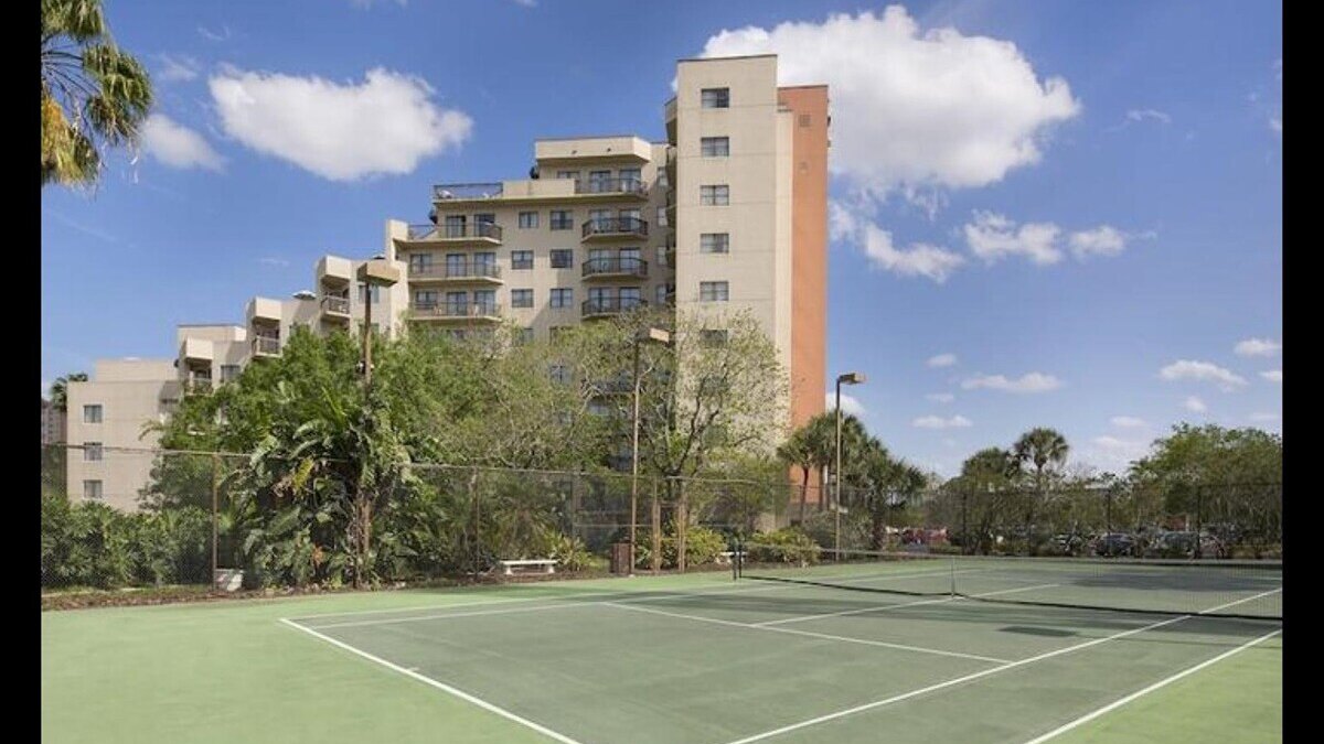 2301 Enclave Skyline condo Near Universal - Image 20