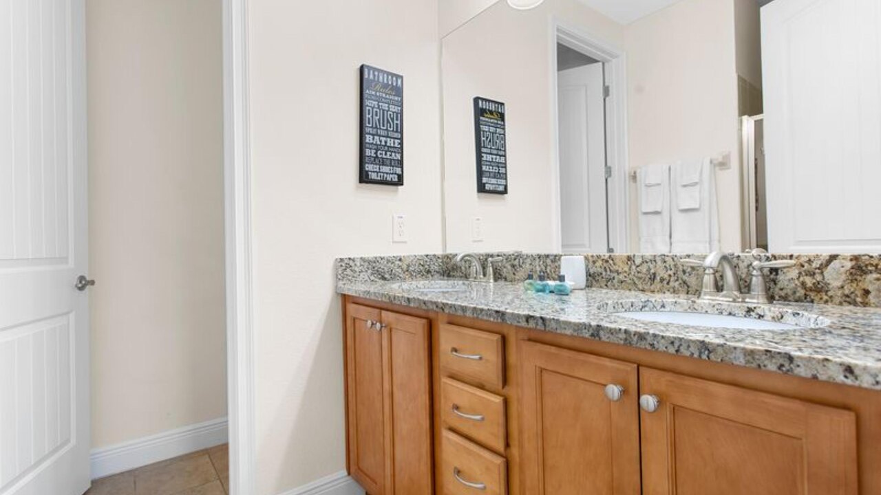 7500 Villa - 8BD - Private Pool/Spa - Game room - Image 20