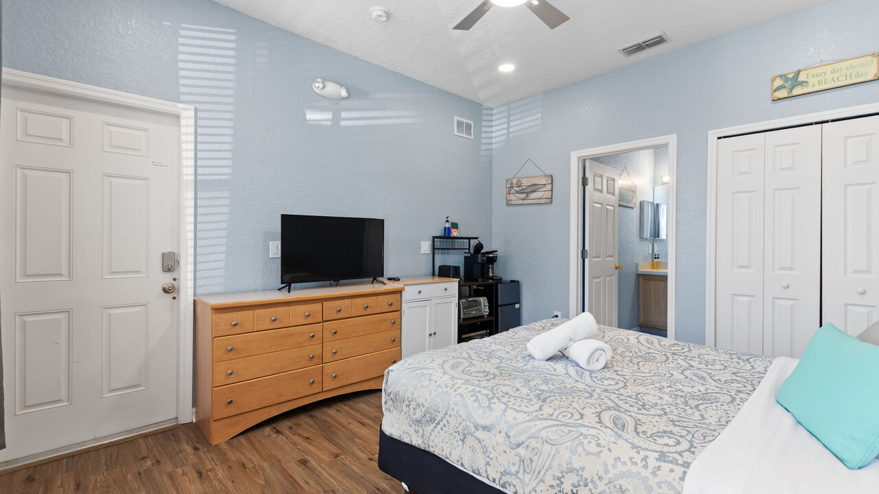 1307 Cozy Studio Retreat at Regal Palms Resort - Image 5