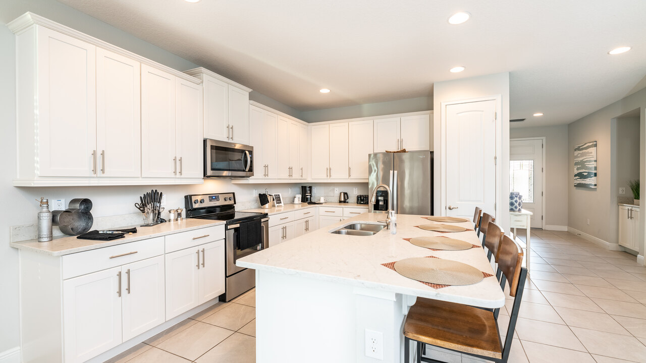 7484 Marker Avenue - Image 4