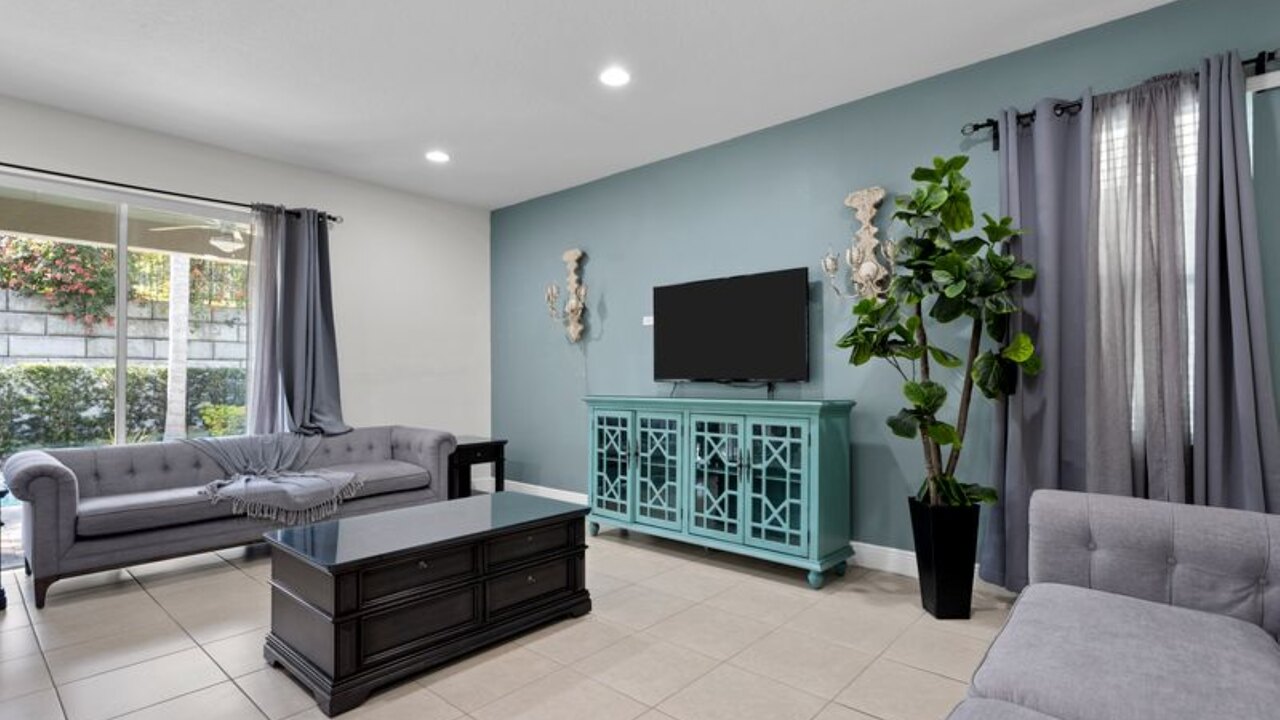320 Pet Friendly 6BD Villa - Pool&Spa - Image 2