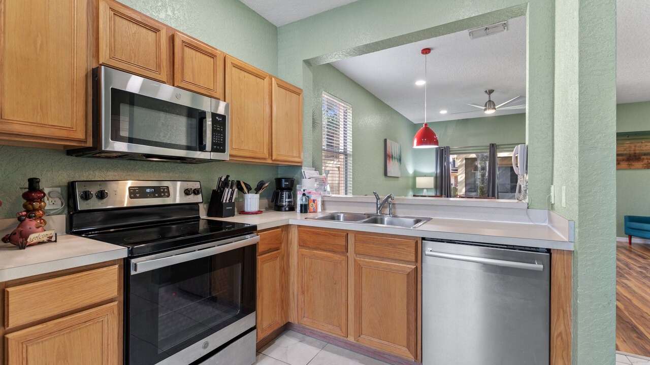 1307 Charming Regal Palms Villa - Image 4
