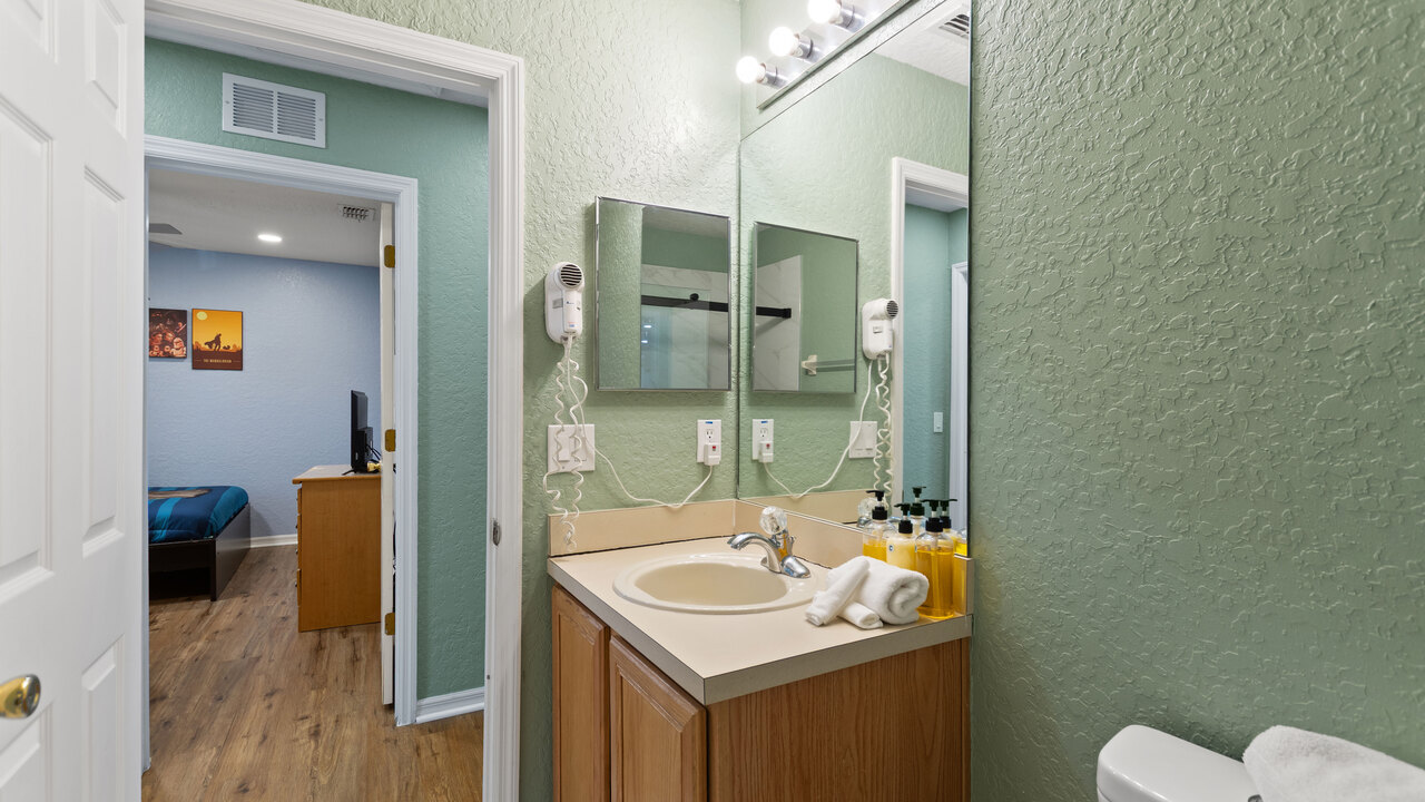 1307 Charming Regal Palms Villa - Image 27