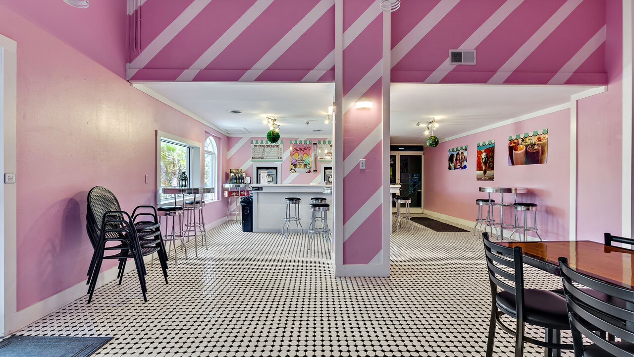 1307 Charming Regal Palms Villa - Image 39
