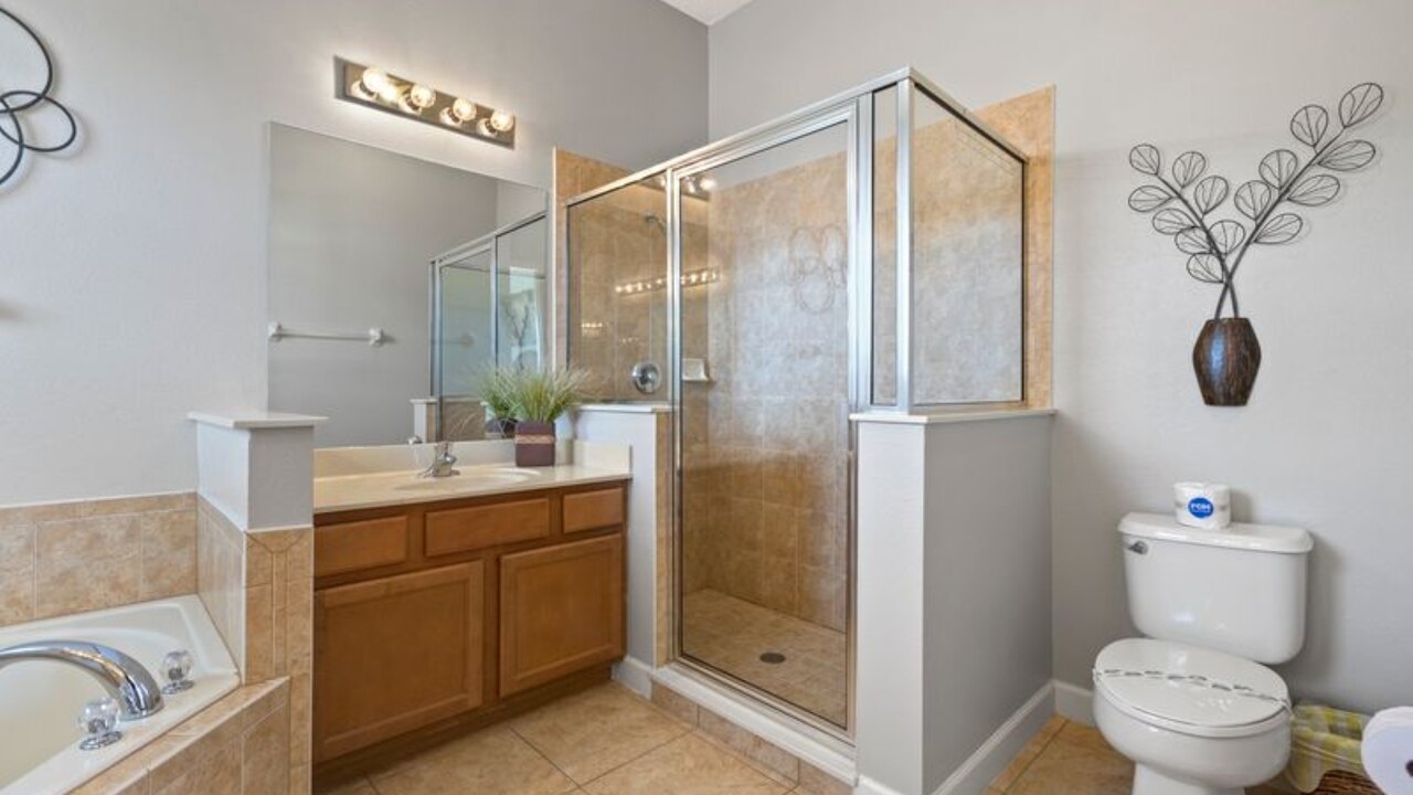 1432 Villa- 4BD Pool/Spa-sleeps 14 - Image 17