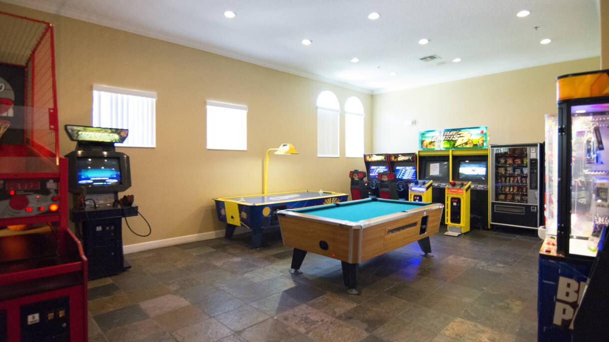 213 Luxury 4BR Home w/ Pool & Game Room - Image 16