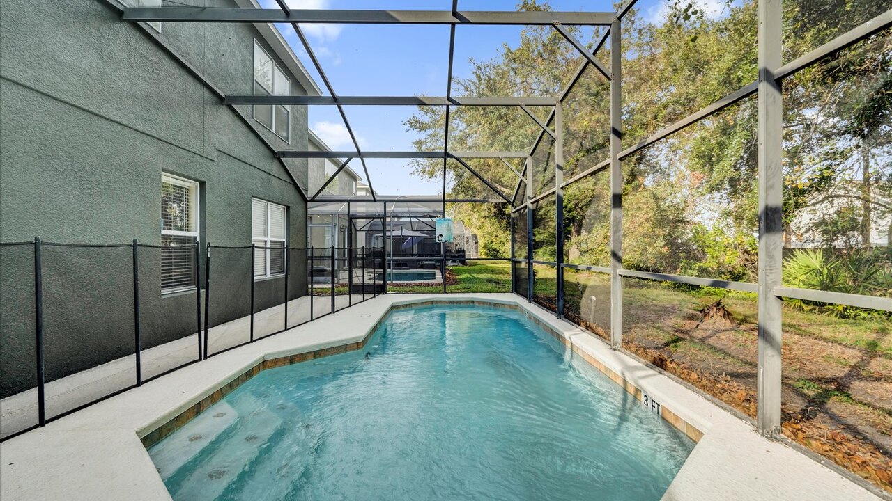 213 Luxury 4BR Home w/ Pool & Game Room - Image 21