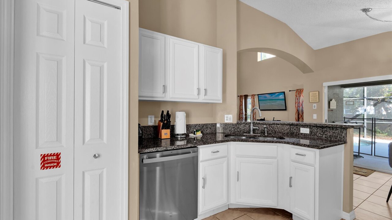 213 Luxury 4BR Home w/ Pool & Game Room - Image 39