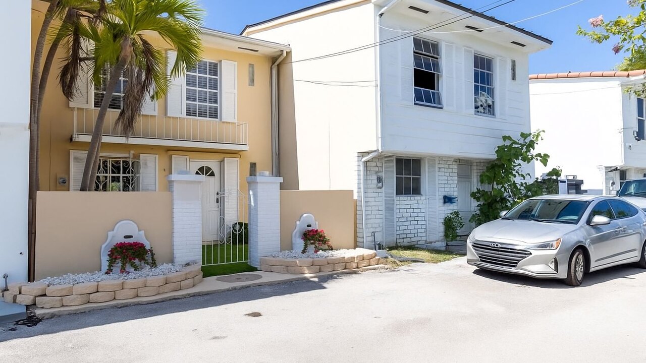 1949-Waterfront Oasis | 2BR Canal Home w/ Private Dock - Image 1