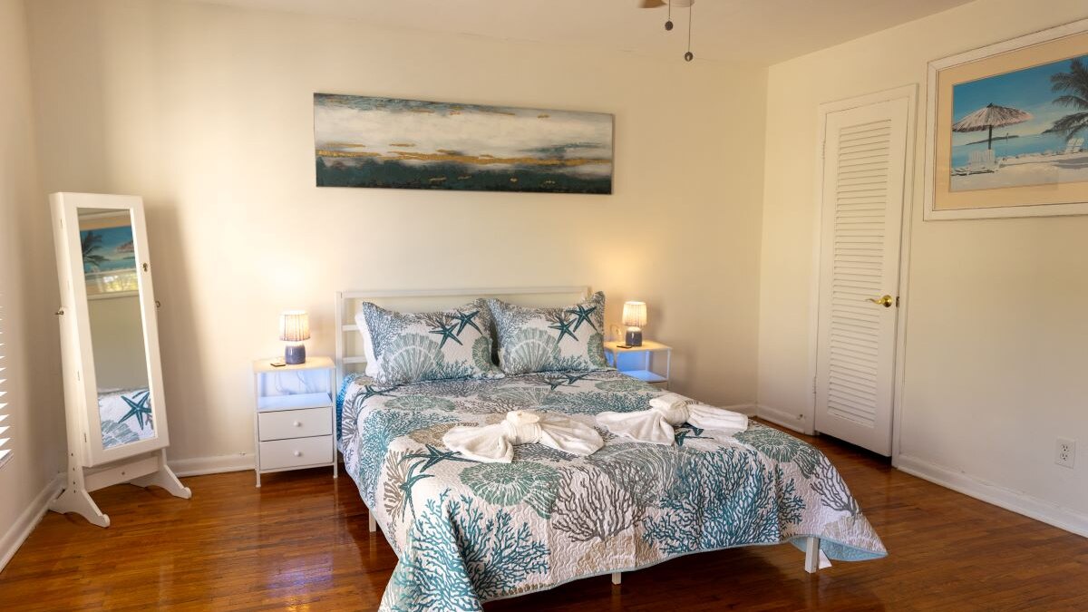 1949-Waterfront Oasis | 2BR Canal Home w/ Private Dock - Image 32