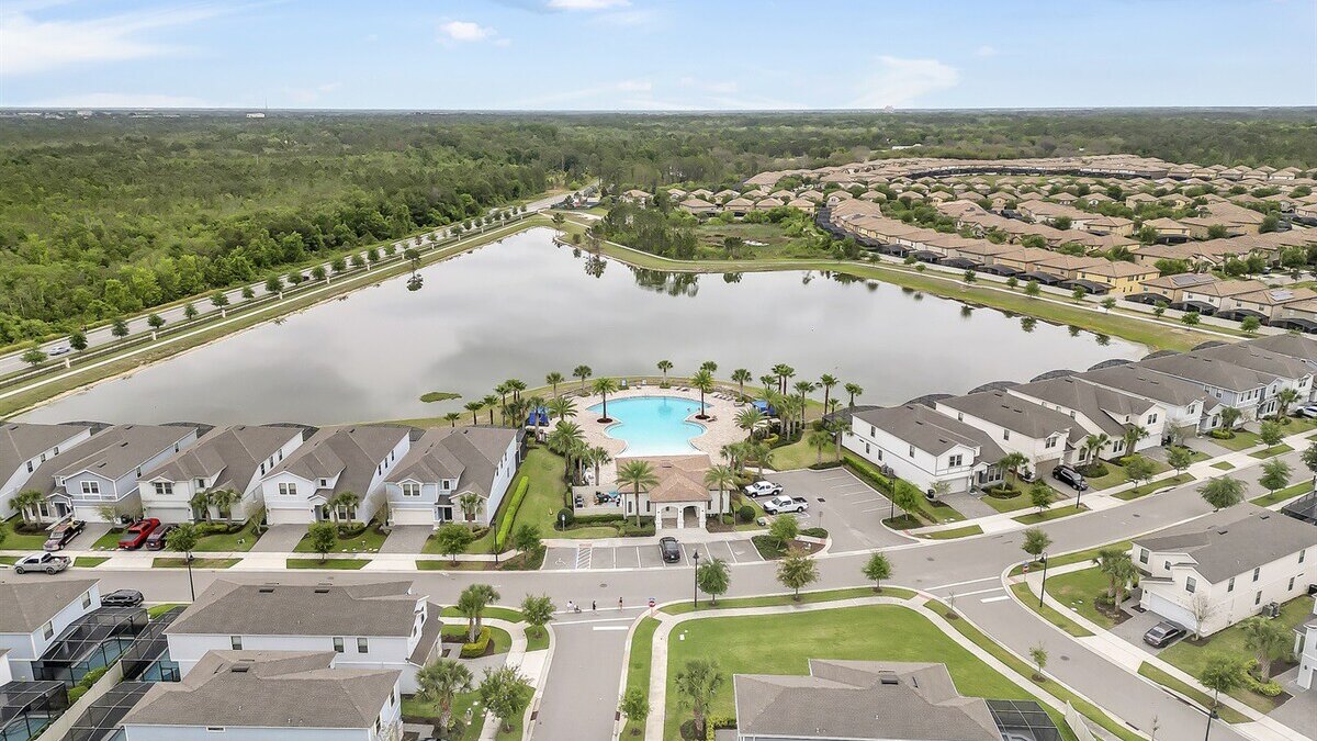 2440 One of a Kind 5bd&4ba VILLA - Image 12