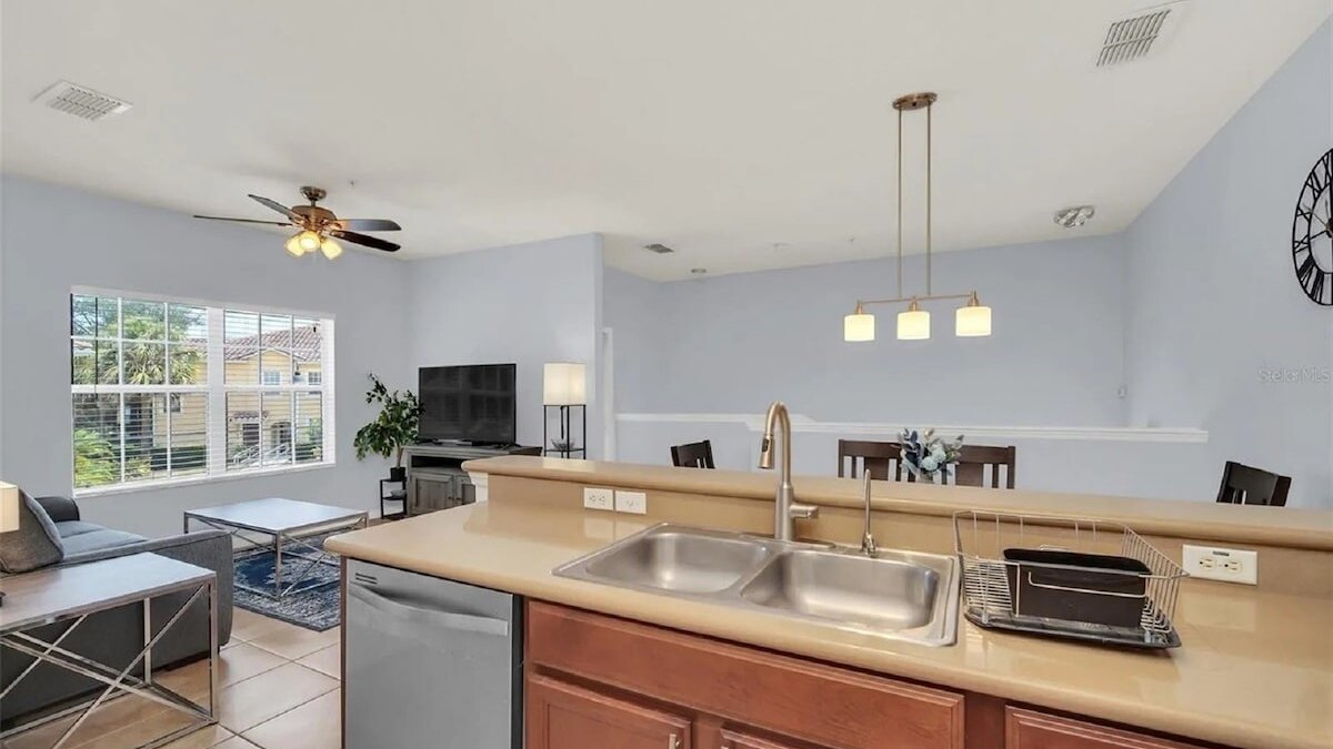2723 Indulging 2/2 Condo near Disney - Image 11