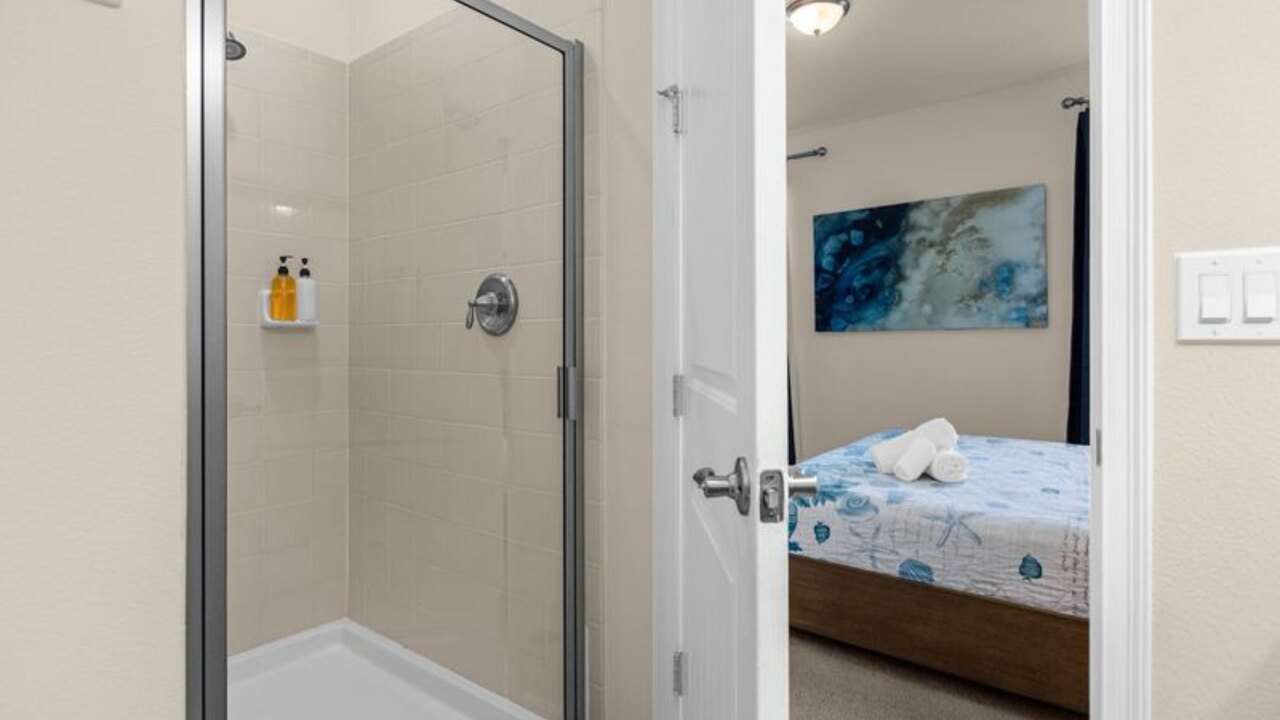 350 Villa - 8BD - Private Pool - Game room - Image 22