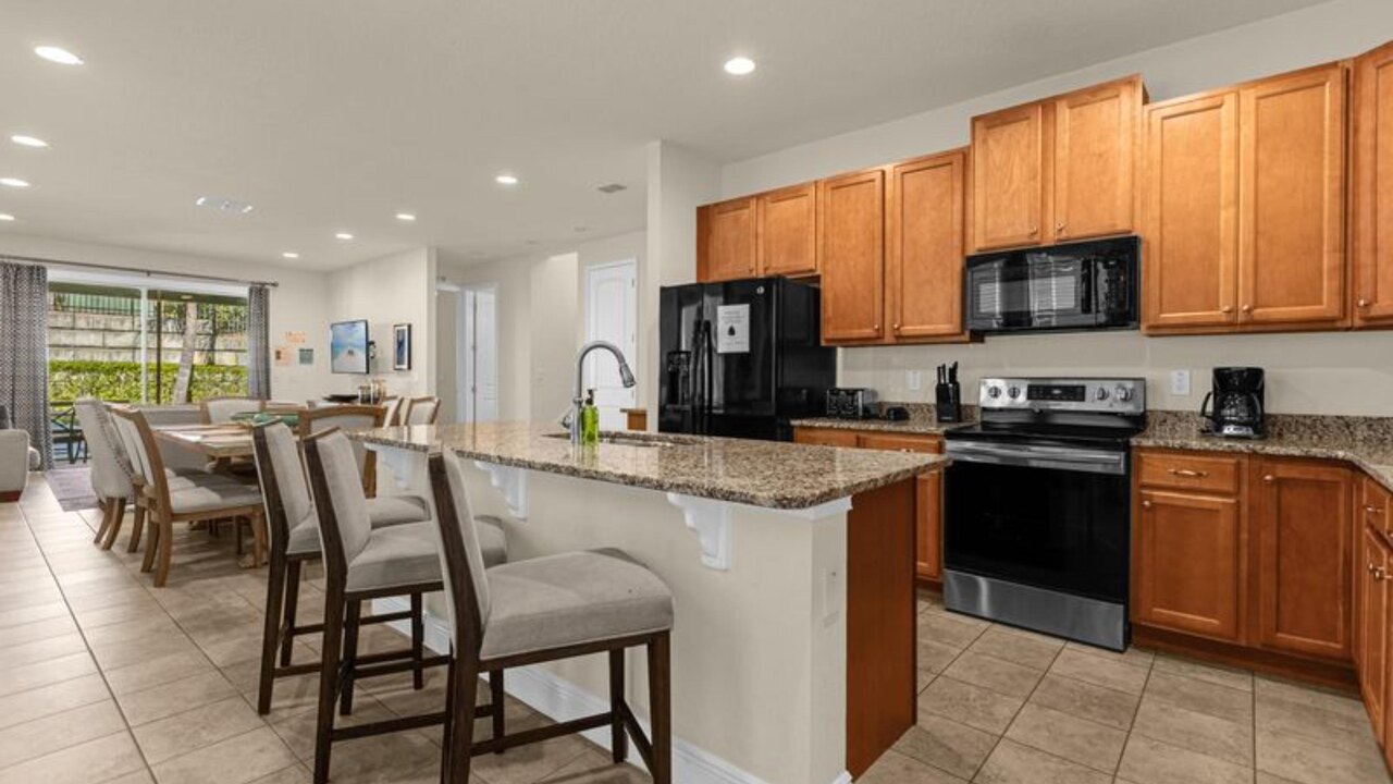 350 Villa - 8BD - Private Pool - Game room - Image 27