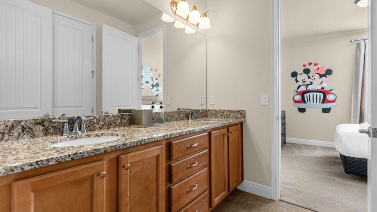 350 Villa - 8BD - Private Pool - Game room - Image 42