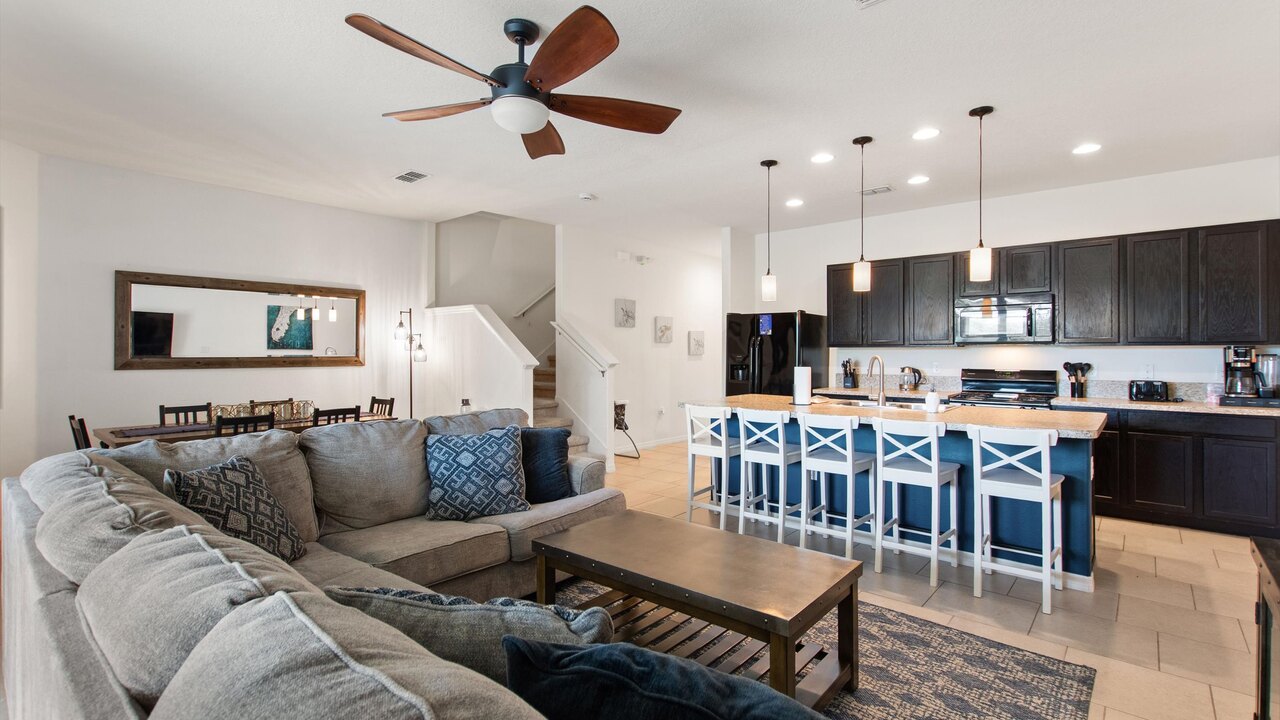 4723 Private 4BR Oasis w/ Pool Near Disney - Image 5