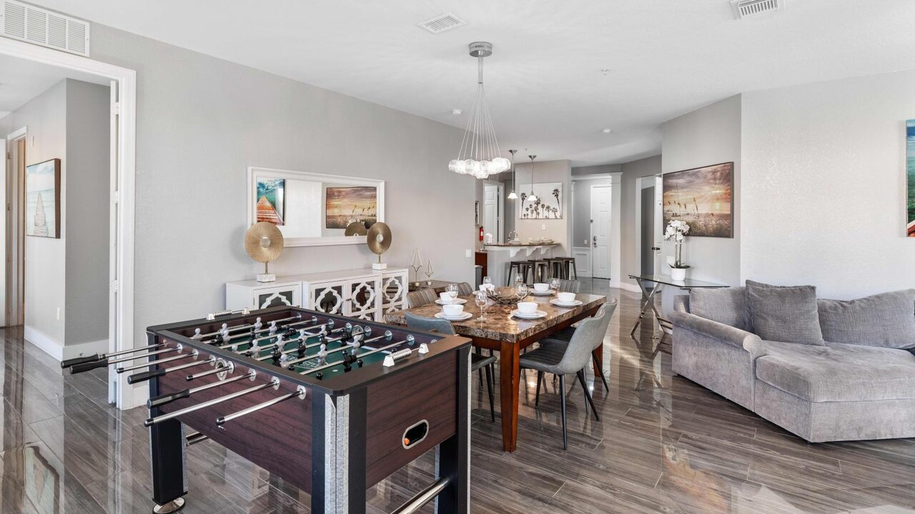 4804 Stylish 4BR Townhouse at Vista Cay #307 - Image 7